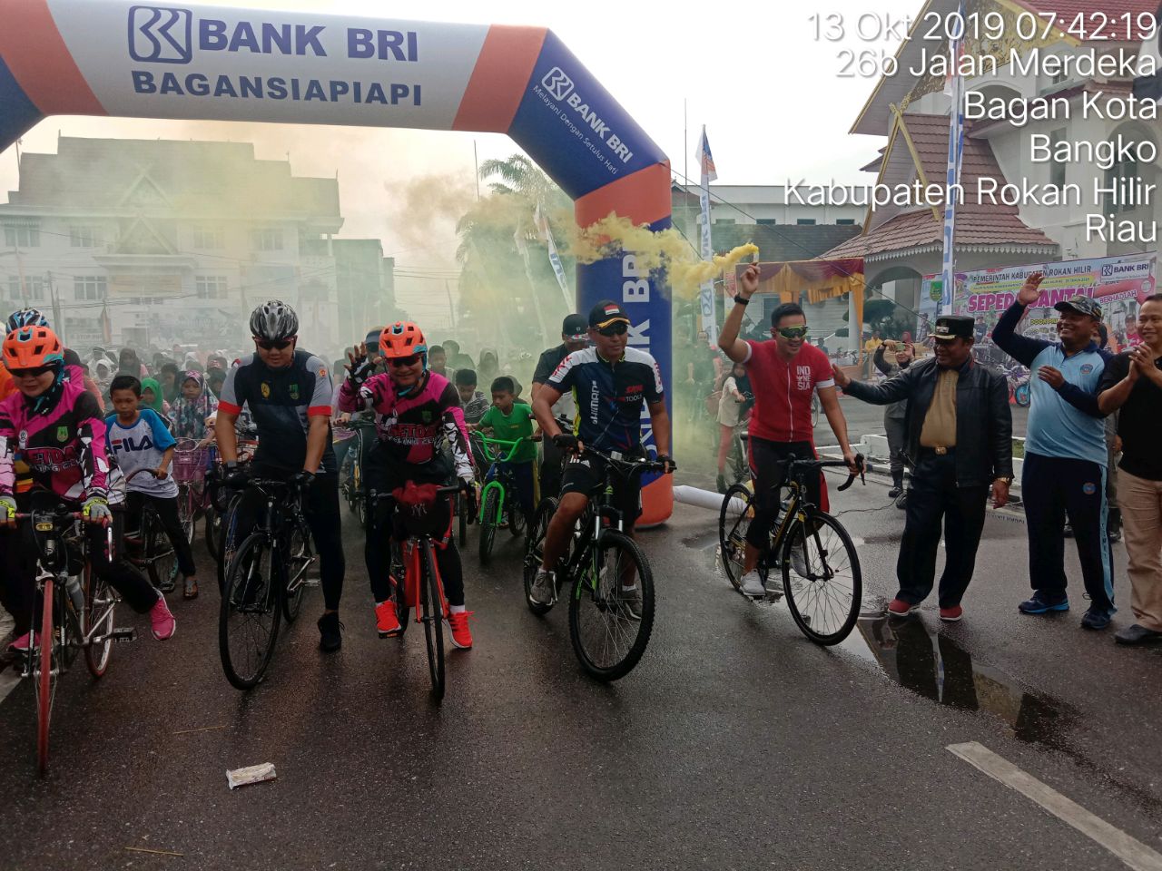 Ratusan Peserta Ikuti Perlombaan Sepeda Santai