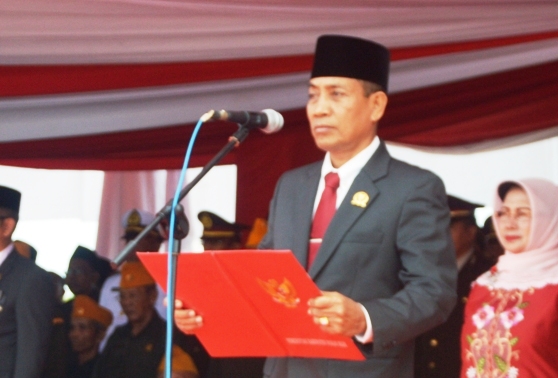 Upacara HUT RI, Ketua DPRD Rohil Bacakan Naskah Teks Proklamasi