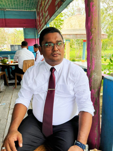 Asisten III Pemkab Rohil Bantah Isu Miring Rumah Dinas Bupati Dijadikan Room VIV Karoke Joged Erotis Asisten III Pemkab Rohil Bantah Isu Miring Rumah Dinas Bupati Dijadikan Room VIV Karoke Joged Erotis