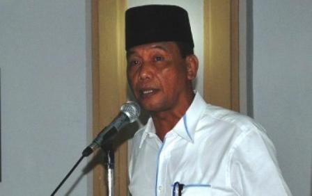 Bupati Rokan HIlir serahkan 1 unit Mobil Ambulance Untuk Masyarakat Rohil dikota Dumai.