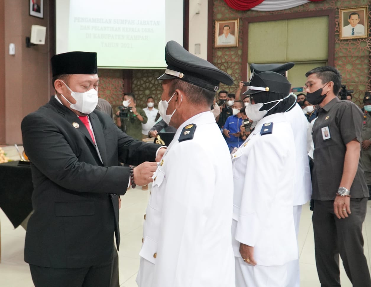 Bupati Kampar Lantik 94 Kepala Desa, ini Nama- namanya... Bupati Kampar Lantik 94 Kepala Desa, ini Nama- namanya...