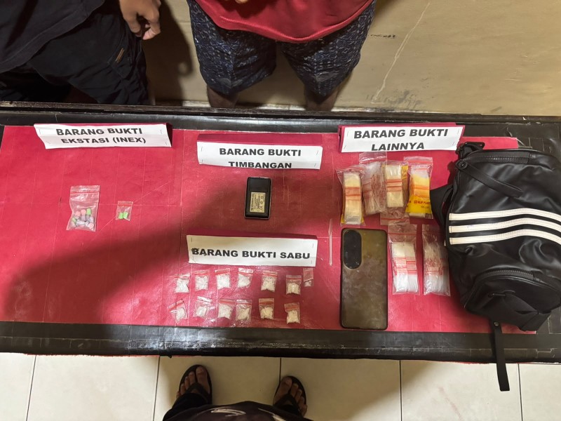 Polisi Tangkap Pria di Gubuk, Sita Sabu 15,15 Gram dan Ekstasi 5,79 Gram di Rohil