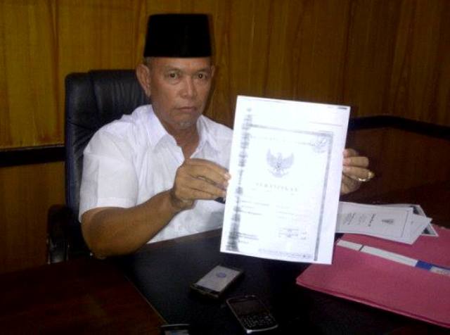 Anggota DPRD Rohil BantahTuduhan Pemukulan dan Penabrakan Terhadap Wartawan