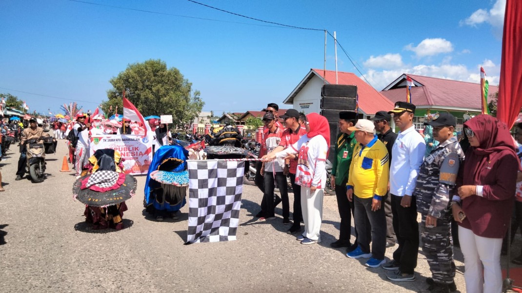 Semarak Karnaval HUT RI ke-81 di Kecamatan Sinaboi