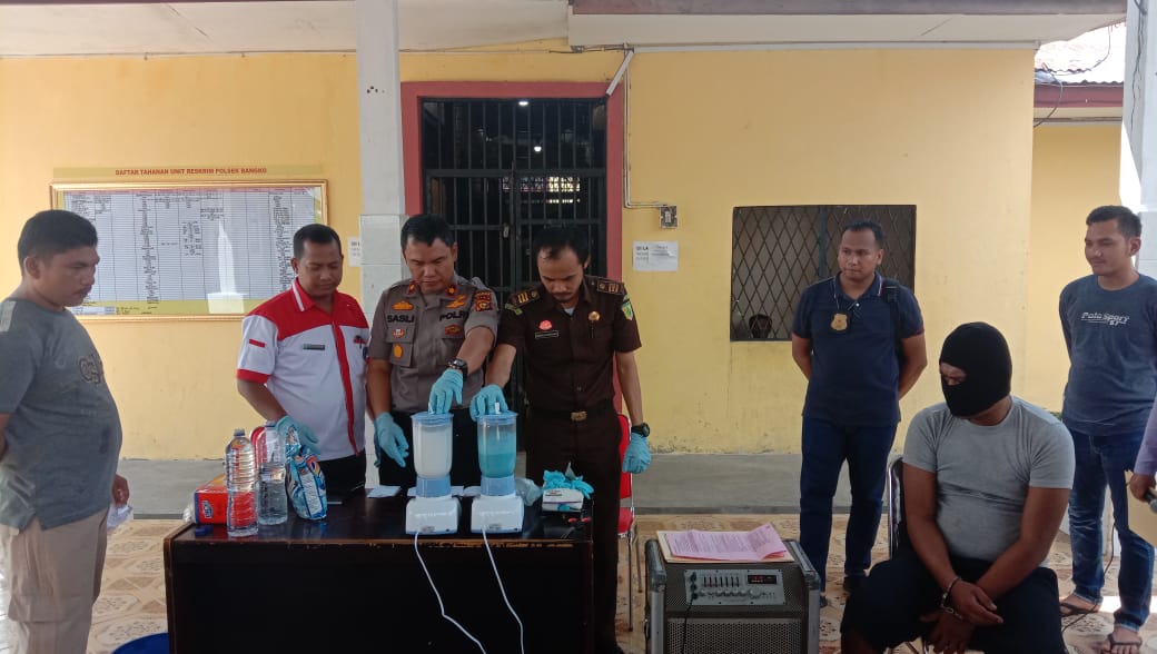 Polsek Bangko Musnahkan Ratusan Gram Sabu dan Extacy