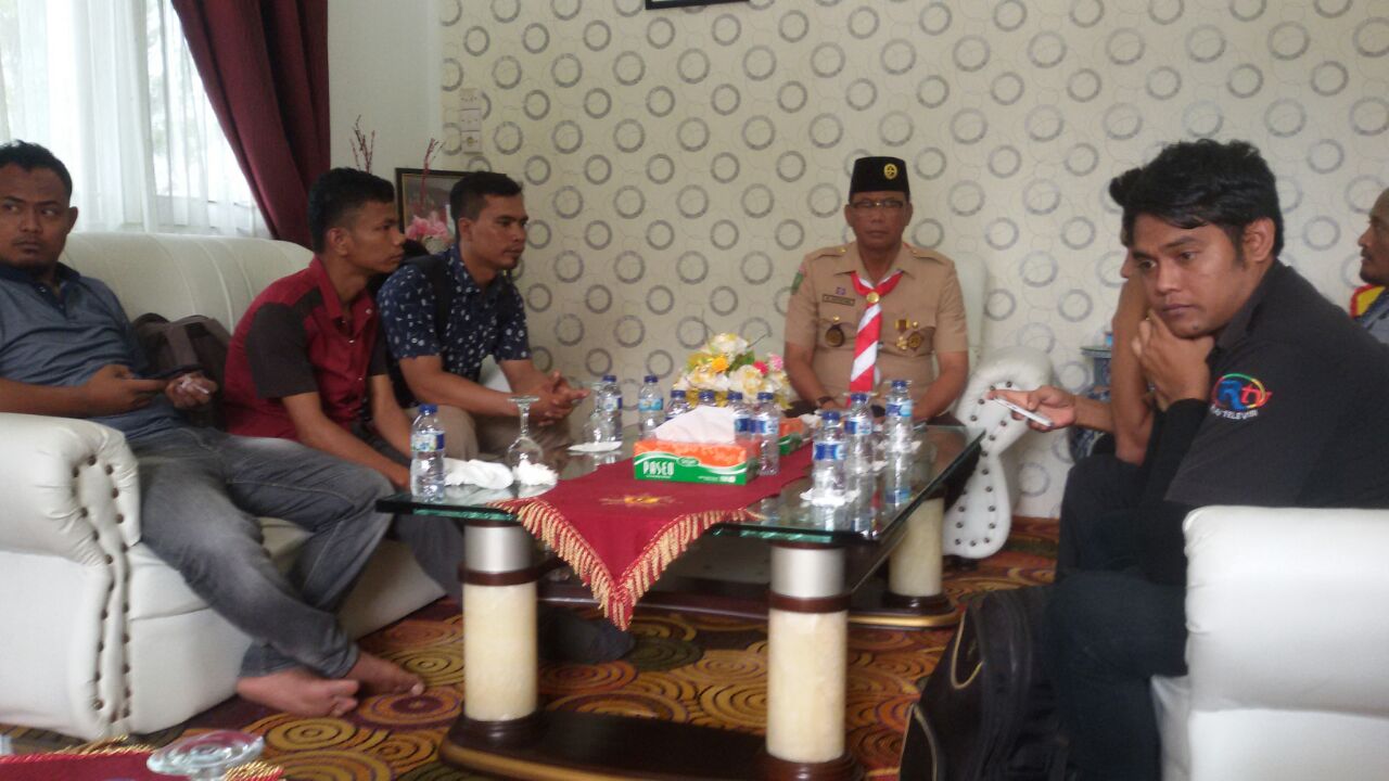 GAJI SUDAH PROSES!! Bupati Rohil Suyatno Meminta Aksi Demo Sabar
