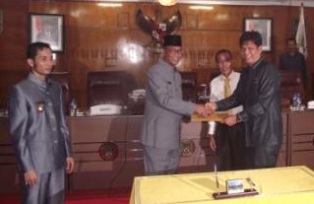 DPRD Rohil Setujui LPP APBD TA 2014