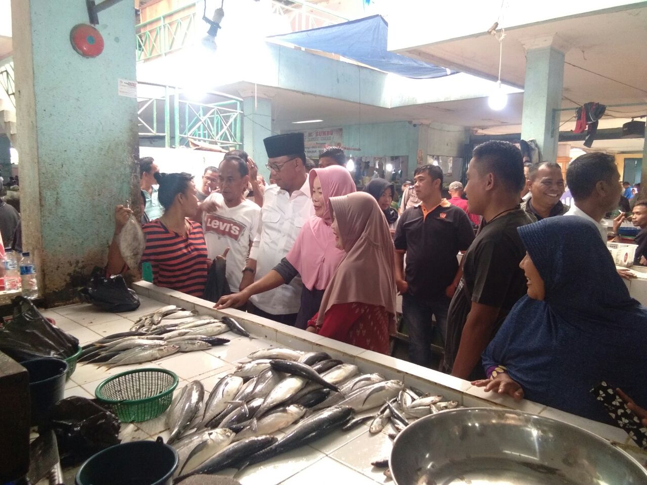 AYO Lanjutkan, Teriak Masyarakat Bengkalis Sambut Kedatangan Suyatno Blusukan Dipasar Terubuk