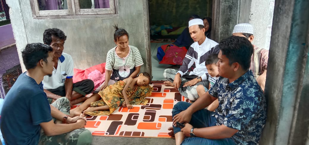 GMB Rohil Kunjungi Anak Penderita Tumor Dan Serahkan Bantuan