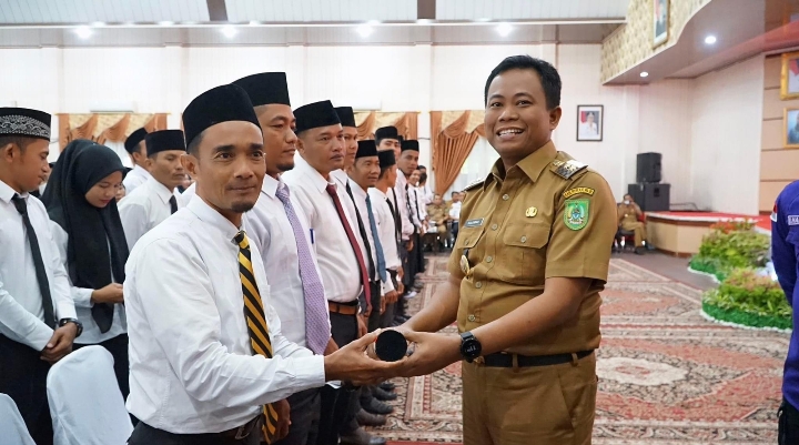 Wabup Rohil Hadiri Pelantikan Anggota PPS