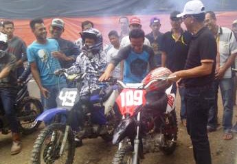 Bupati Rohil Buka Event Motor Cross Mukti Jaya 2015