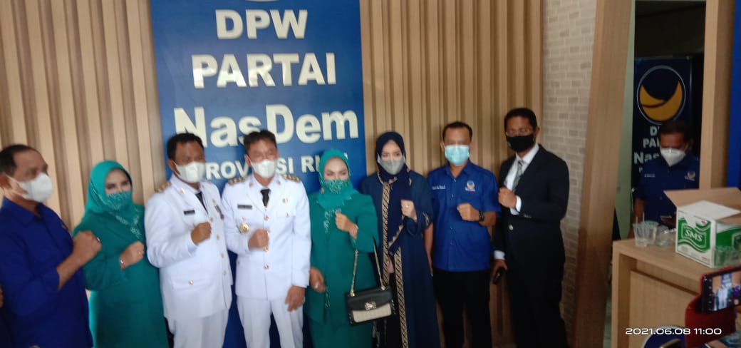 Usai Sah Dilantik, Bupati dan Wakil Bupati Rohil Kunjungi Kantor Partai Pengusung di Pekanbaru