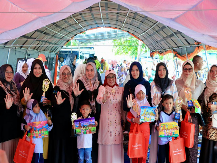 Diikuti 150 Peserta Lomba Mewarnai Wakil Bupati Kampar Berikan Apresiasi