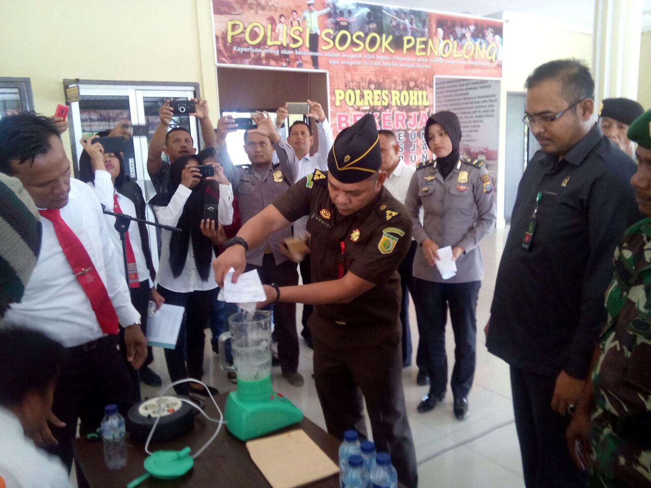 Polres Rohil Musnahkan Sejumlah BB Sabu