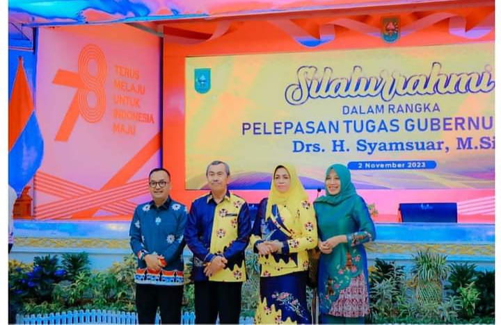 Didampingi Istri, Pj Bupati Kampar Hadiri Acara Pelepas Tugas Gubernur Riau Syamsuar