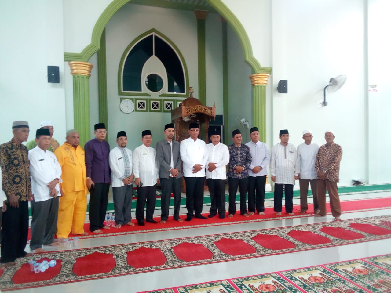Pemkab Rohil Resmikan Mesjid Al Furqon Kubu dan Bantuan Rp300 juta