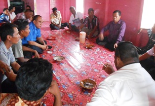 SYAFARI Dor to dor Mengutip Aspirasi Masyarakat Sinaboi Demi Perubahan