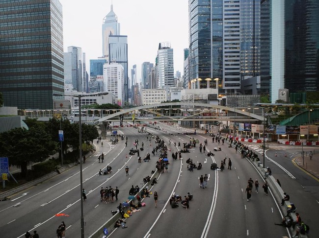 Demonstran RUU Ekstradisi Masih Kuasai Ruas Jalan Utama Hong Kong