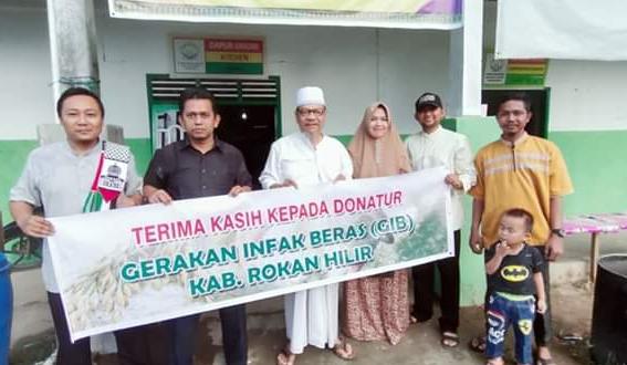 Gerakan Infaq Beras Rohil Bantu Kebutuhan Para Anak Yatim Dan Santri