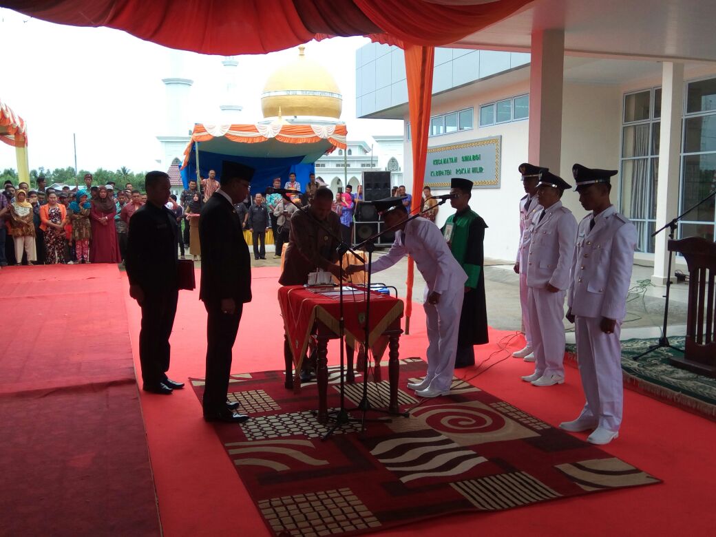 Bupati Rohil Suyatno Lantik Camat Sinaboi, Berikut Tiga Datuk Pengulu