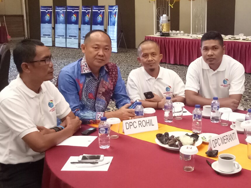 SUKSES!! Pengurus Aliansi Jurnalis Online Rohil Resmi Dilantik