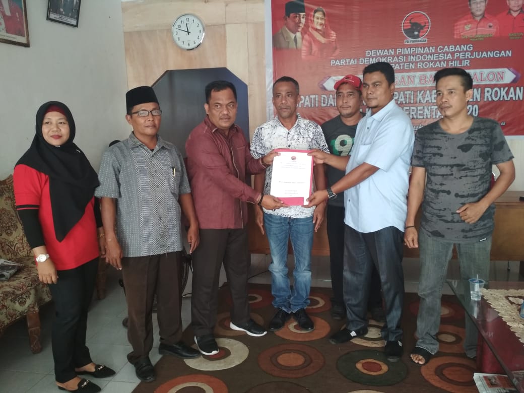 Daftar ke PDIP, Bahtiar Incar Kursi Bupati Rohil