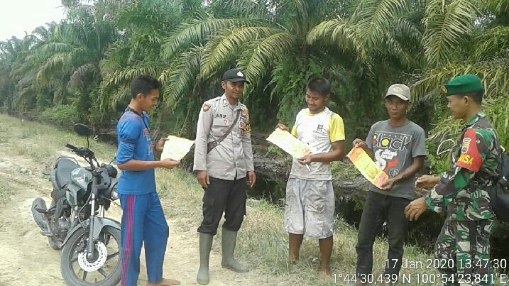 Babinsa dan Bhabinkamtibmas Kompak Laksanakan Patroli Dan Sosialisasi