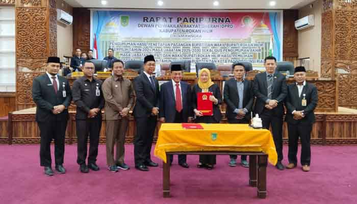 DPRD Rohil Tetapkan Bupati dan Wakil Bupati Terpilih Masa Bakti 2025-2030