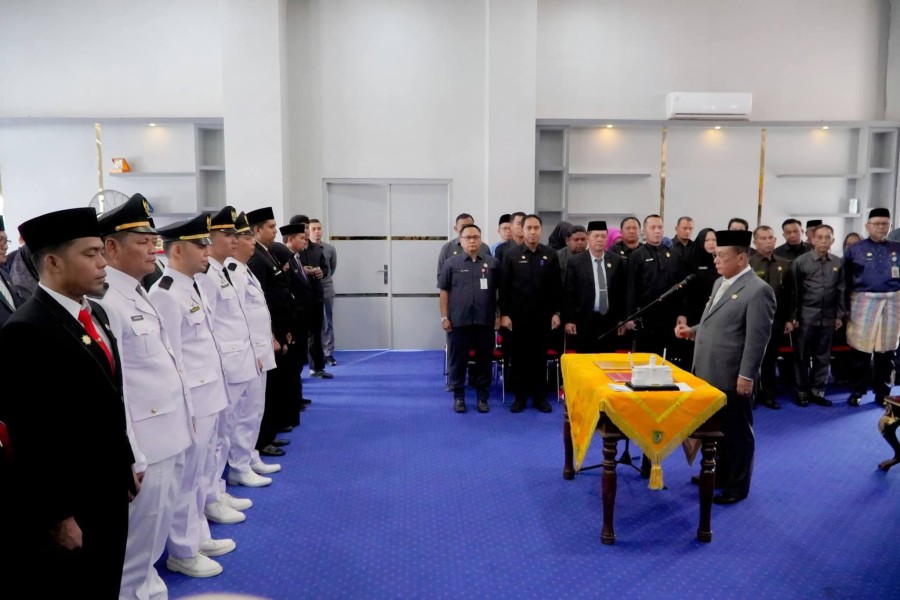 Bupati Rohil Lantik Pejabat Administrator, Pengawas, dan Kepala Puskesmas