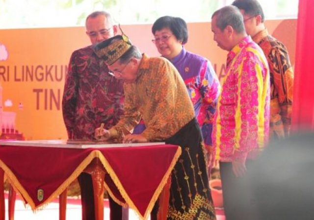 JK Berharap Negara Tetangga Ikut Bantu RI Tangani Kebakaran Hutan