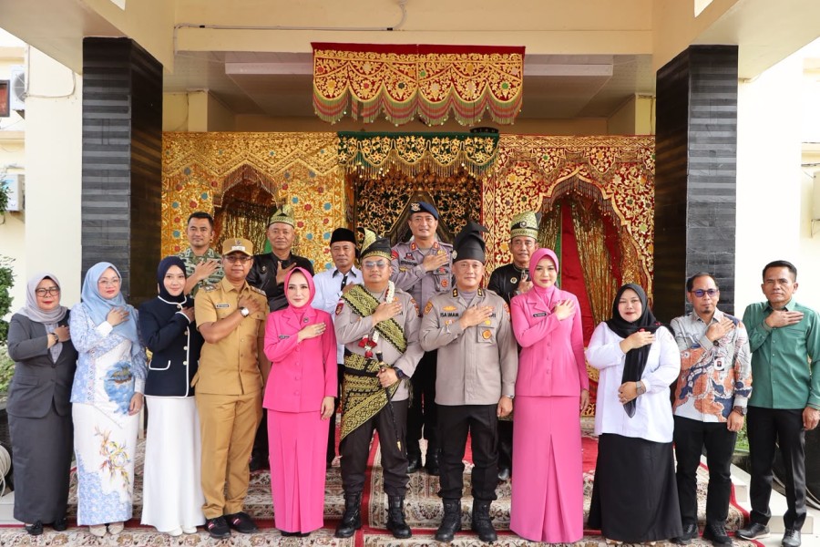 Polres Rokan Hilir Gelar Kenal Pamit dan Farewell Parade Kapolres Baru