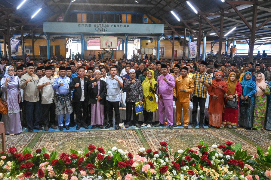 Rakor Penghulu dan LPM Se-Rohil, Bupati Minta Perangkat Desa Mampu Tingkatkan Partisipasi Pemilih