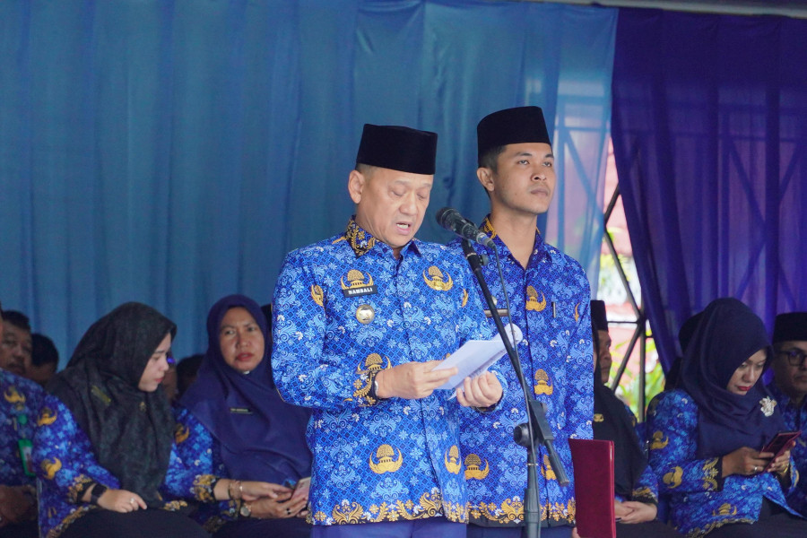 Pj Bupati Kampar Hambali Bacakan Tujuh Pesan Presiden RI Ke 8 pada HUT Korpri ke 53.