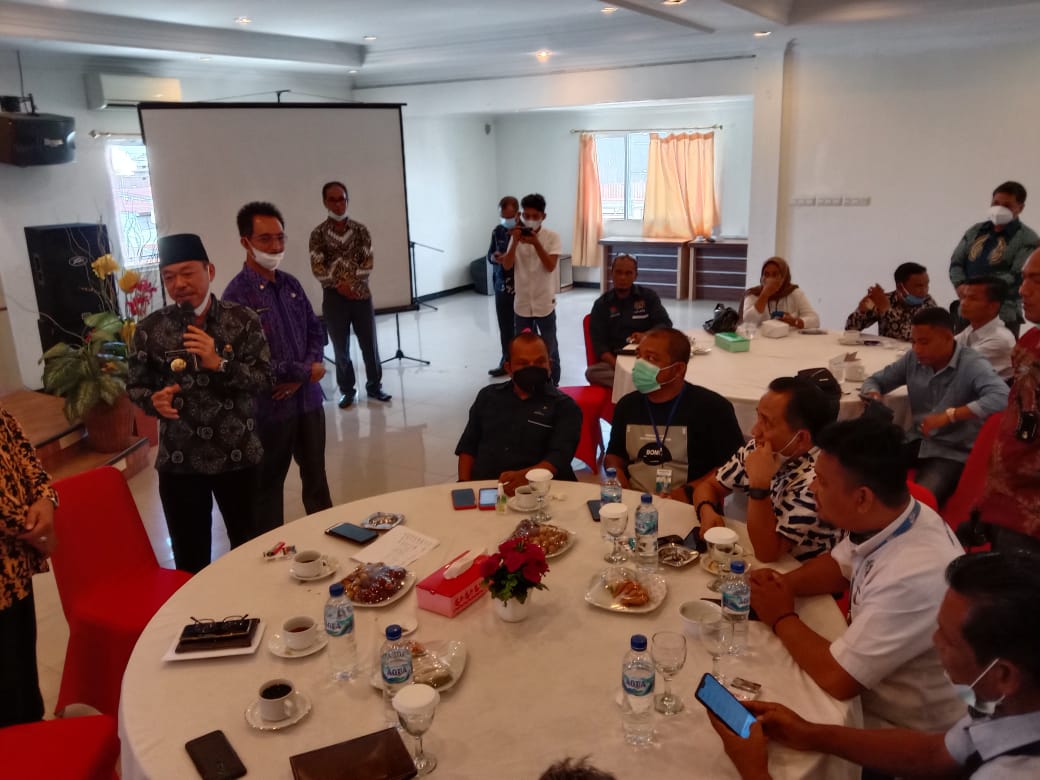 Bupati dan Wabup Rohil Gelar Coffe Morning Bersama Wartawan