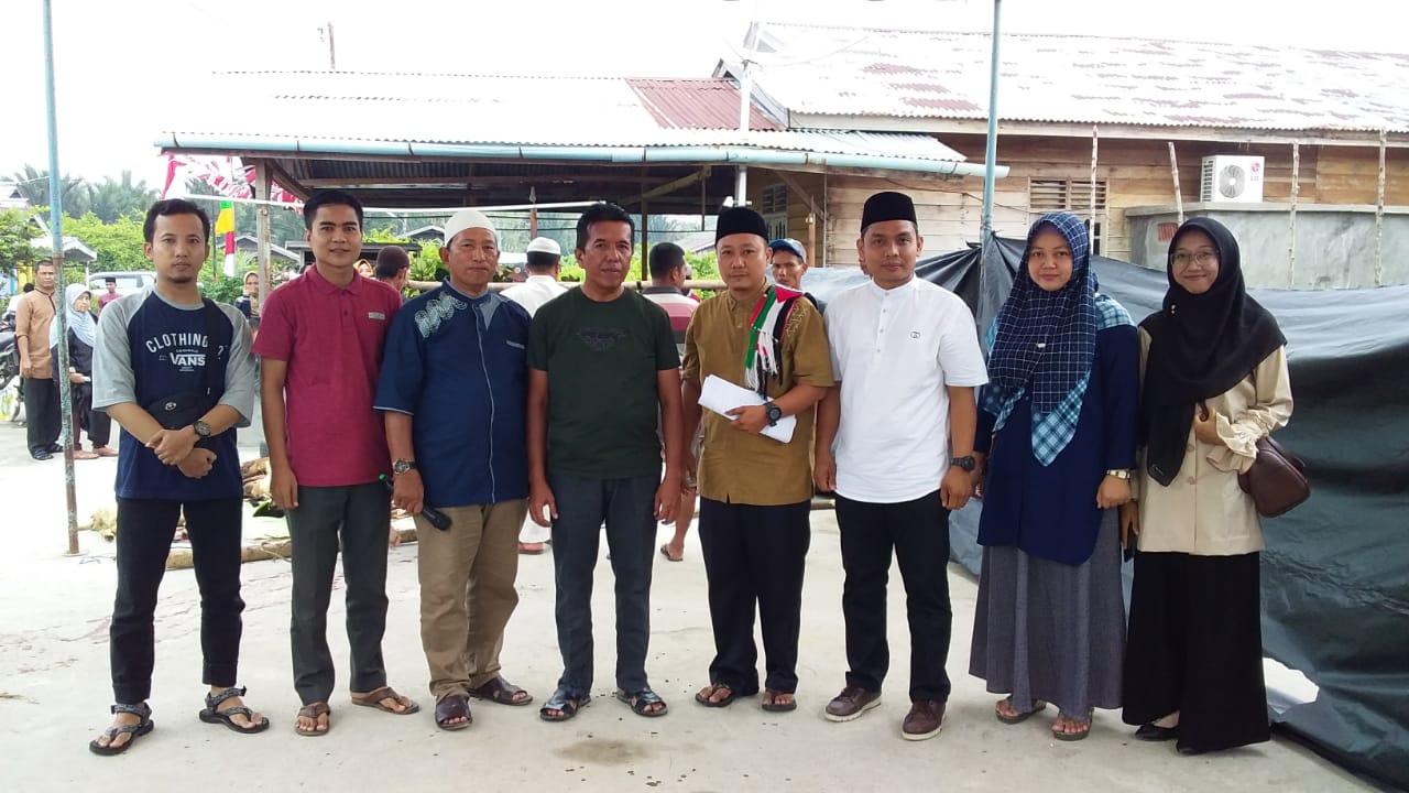 KAGAMA Rohil Dan GMB salurkan Hewan Qurban Ke Ponpes Dan Masyarakat