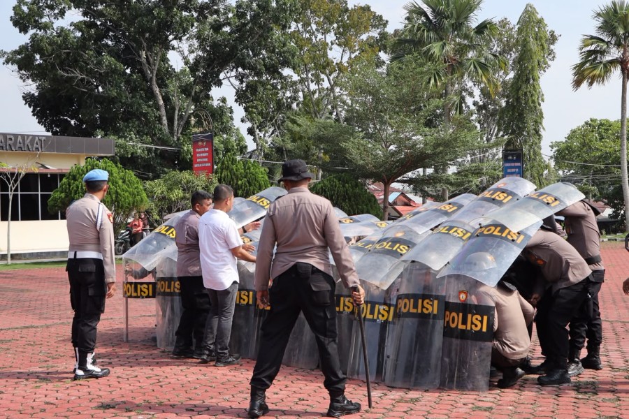 Polres Rohil Tingkatkan Kesiapsiagaan Personel Melalui Latihan Dalmas Antisipasi Aksi Unjuk Rasa