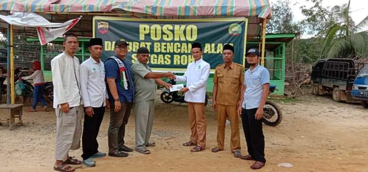 GMB Rohil Serahkan Bantuan Kepada Korban Angin Puting Beliung