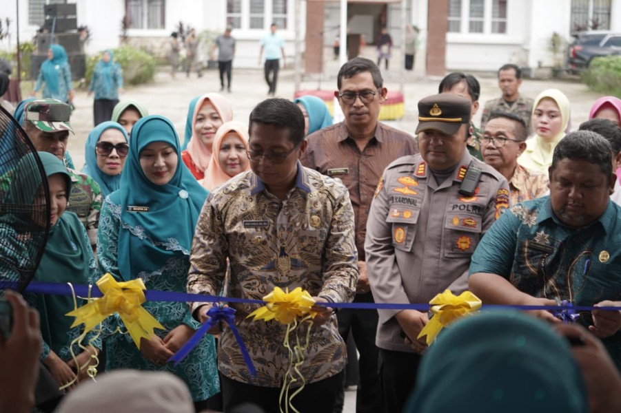 Semarak, Wabup Rohil Jhony Charles Resmikan Lomba Memasak Serba Ikan Semarak, Wabup Rohil Jhony Charles Resmikan Lomba Memasak Serba Ikan
