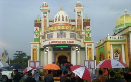 Bupati Syamsuar Bangun 26 Pondok Pesantren