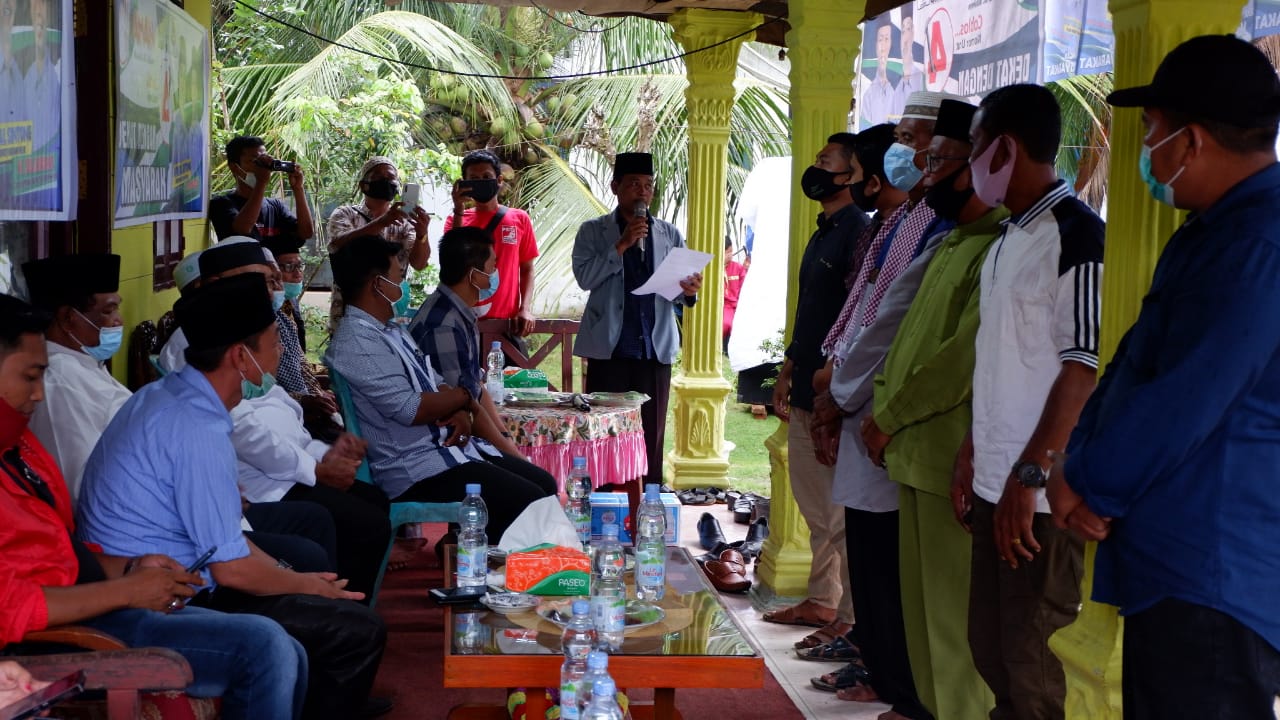 Masyarakat Teluk Mega Deklarasi Dukung AMAN