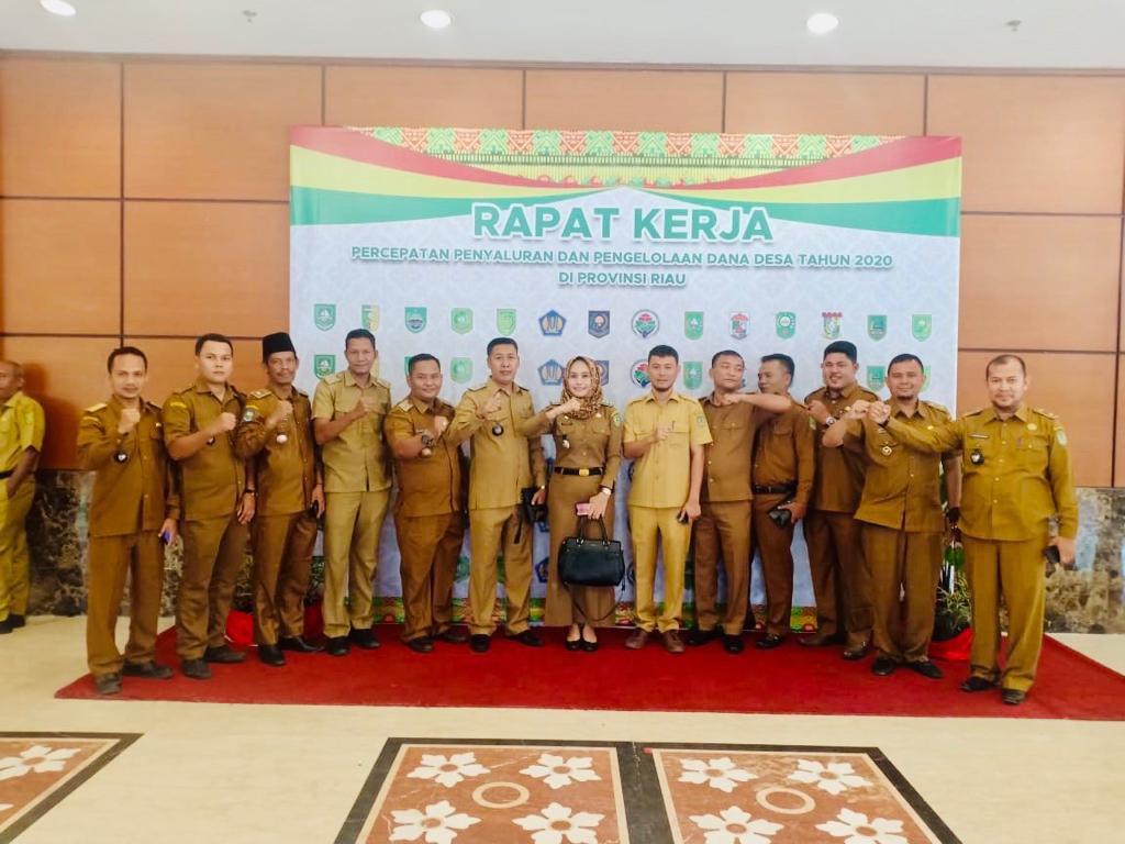 Kades Se Riau Bersama Mendagri Rapat Kerja Penyaluran Dana Desa