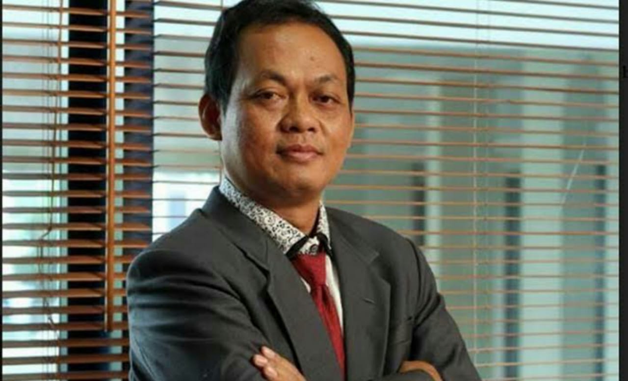 JANGAN MENGGURUI MAHKAMAH AGUNG