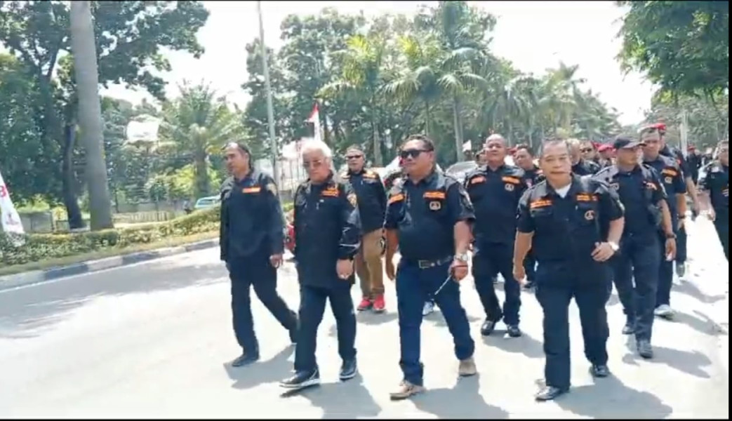 Long match DPC GRIB BENGKALIS menuju kantor DPD provinsi Riau bersama 400 personil satgas