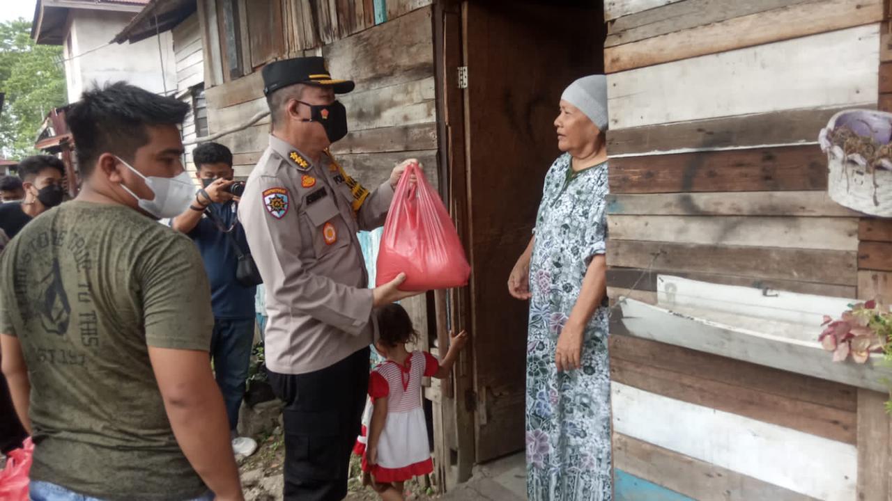 Menandai 30 Tahun Pengabdian, Alumni Akpol 1991 Riau Bagikan 1020 Paket Sembako