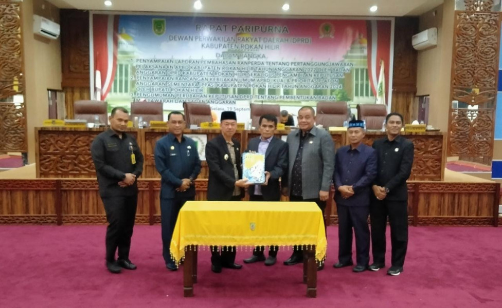 DPRD Gelar Rapat Paripurna Penyampaian Rancangan KUA - PPAS Tahun 2024 Oleh Bupati Rohil