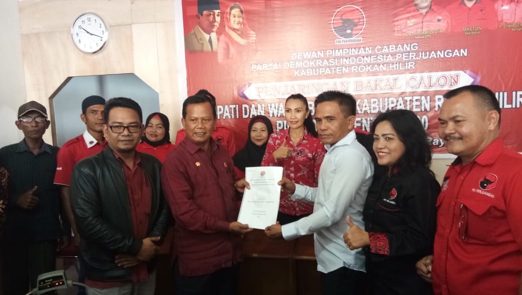 Daftar Ke PDI Perjuangan, Iput Incar Bacalon Bupati Rohil