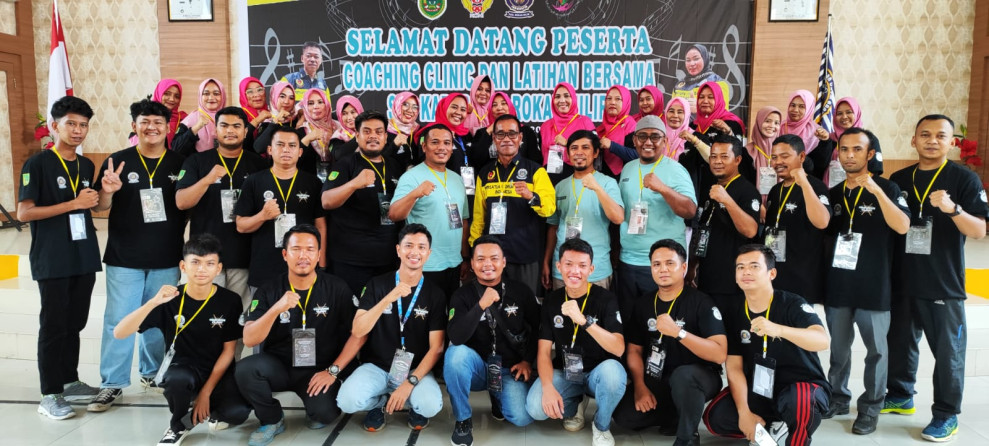 Diikuti Ratusan Peserta, Ketum PDBI Buka Coaching Clinik dan Latihan Bersama Marching Band se-Rohil Diikuti Ratusan Peserta, Ketum PDBI Buka Coaching Clinik dan Latihan Bersama Marching Band se-Rohil