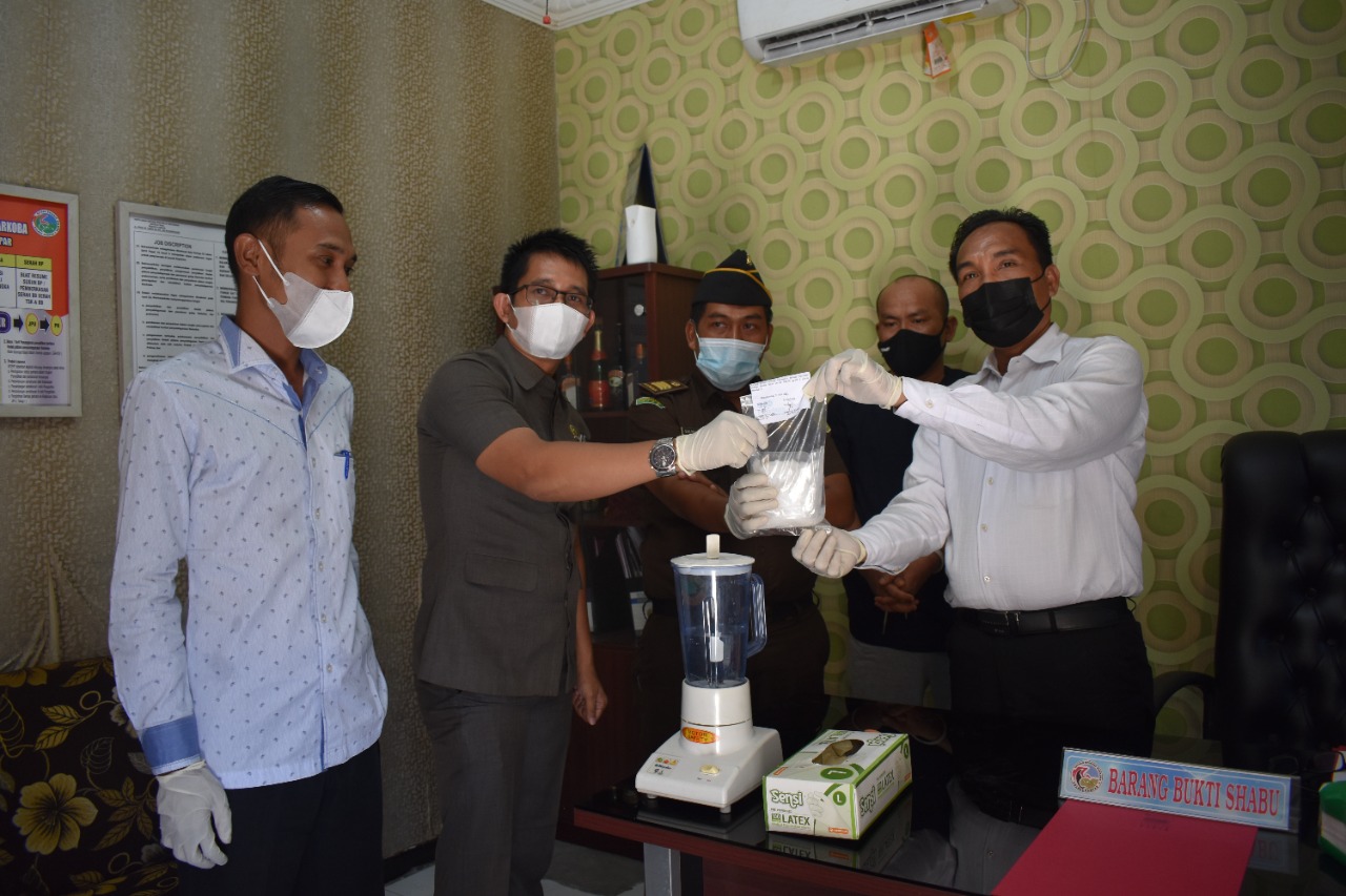Resnarkoba Polres Kampar Musnahkan 188,56 Gram Shabu Tangkapan