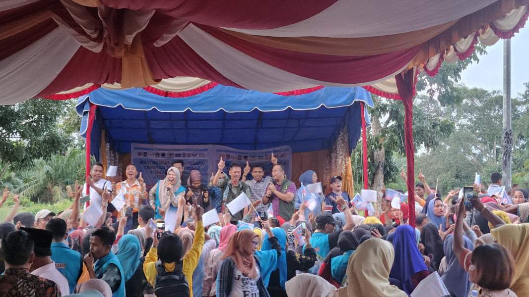 Tunaikan BLT Kartu Aman, Masyarakat Labuhantangga Besar Lanjutkan Asset Dua Periode