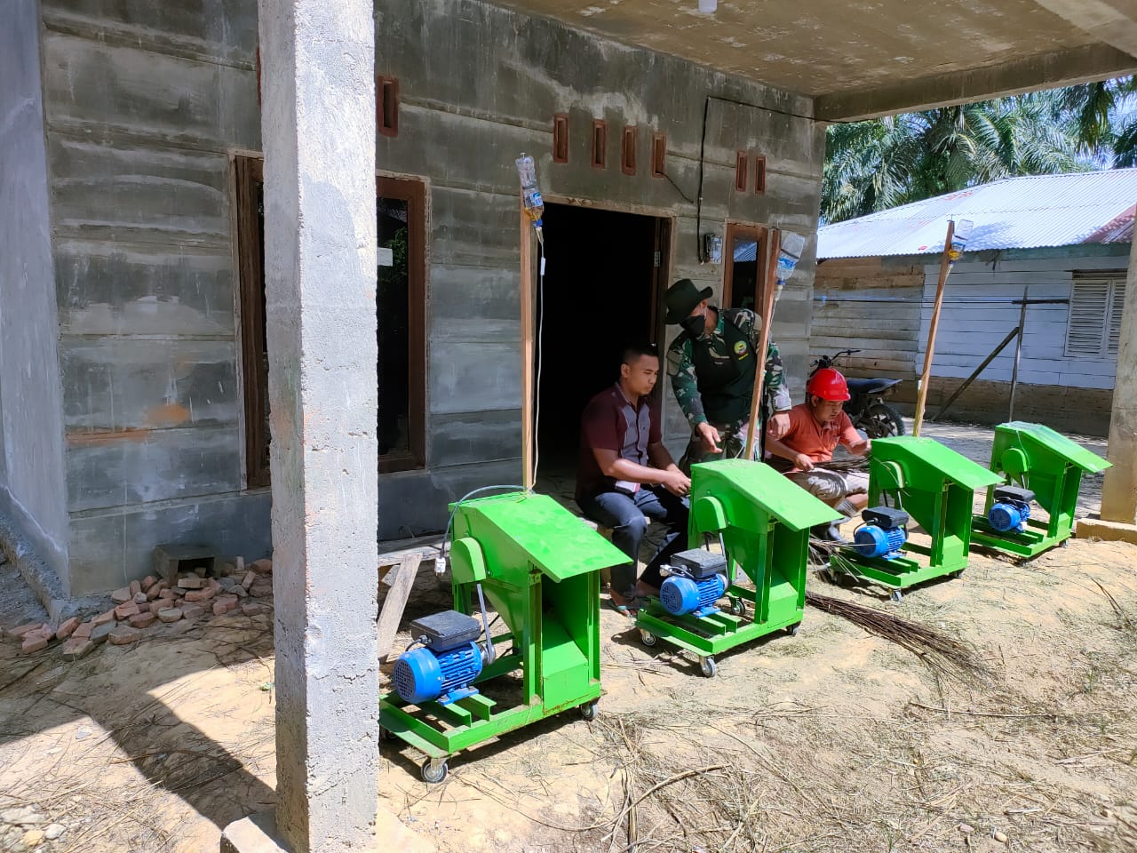Giat TMMD ke-111 Kodim 0321/Rohil,  berdayakan ekonomi kreatif